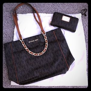 Michael Kors Purse & Wallet